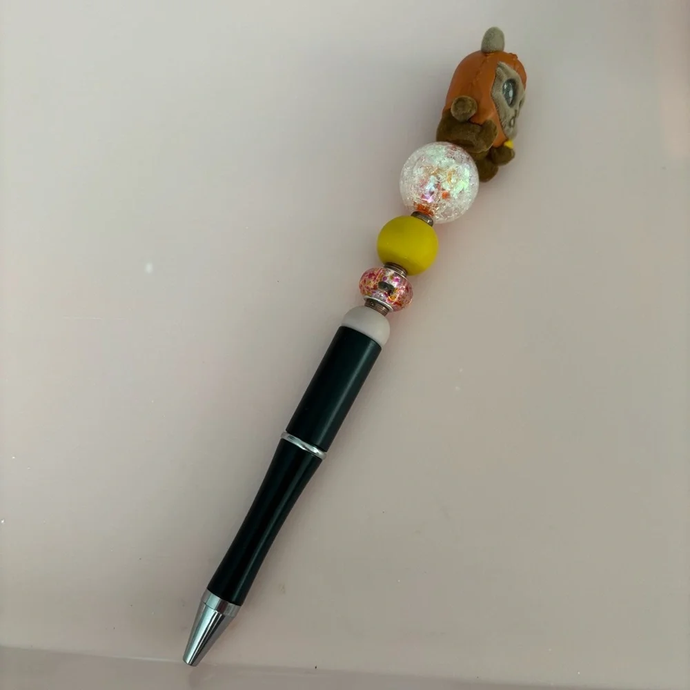 Disney Doorables: Star War: Ewok Wicket Flocked handmade beaded pen